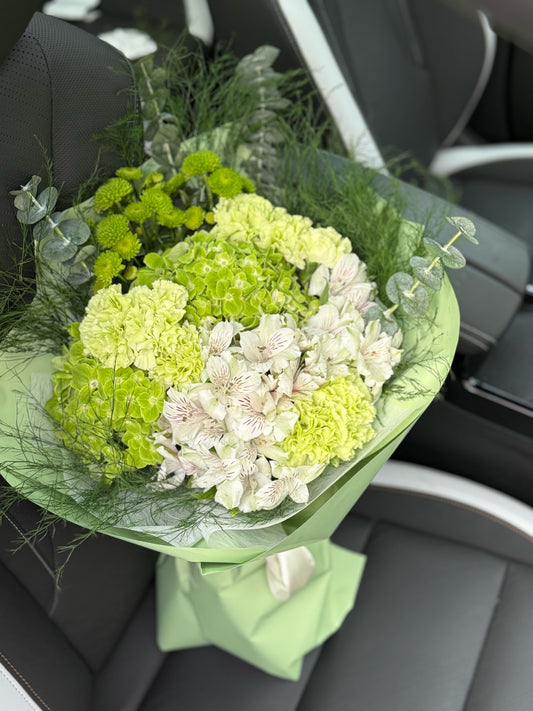 Green Serenity – Fresh Floral Bouquet
