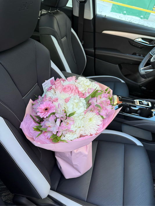 Soft Pink Dream – Fresh Flower Bouquet